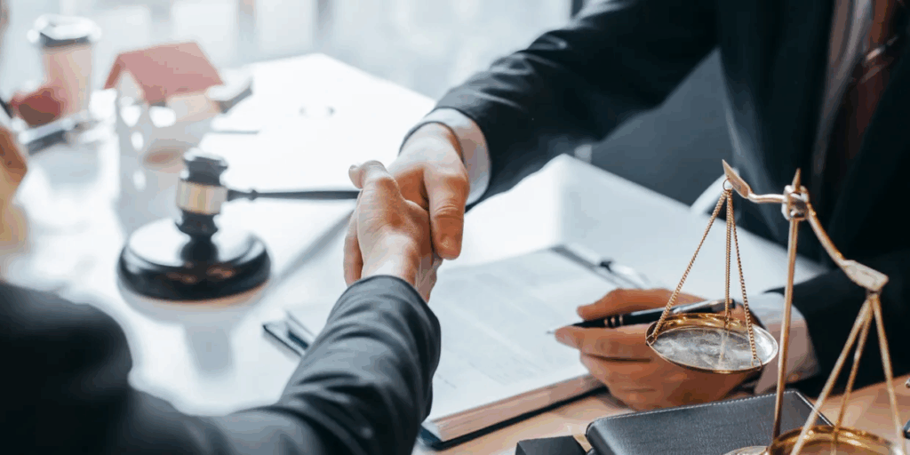 What Does a General Business Lawyer Do?